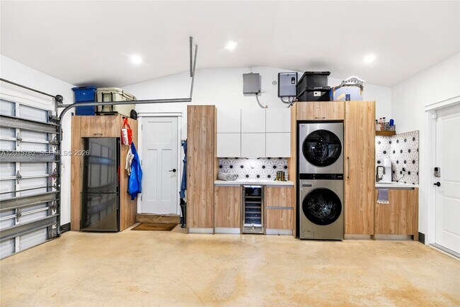 Building Photo - 8820 SW 85th Terrace
