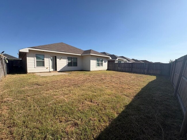 Building Photo - 9165 Abaco Way