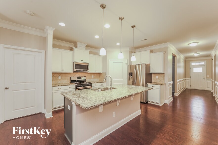 Building Photo - 124 Ridgemont Ln