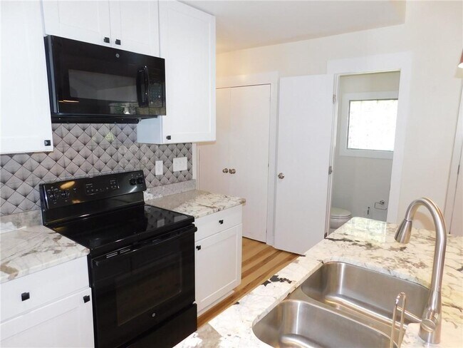 Building Photo - 2331 GA-52