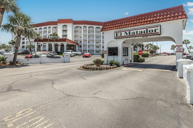 Building Photo - 909 Santa Rosa Blvd