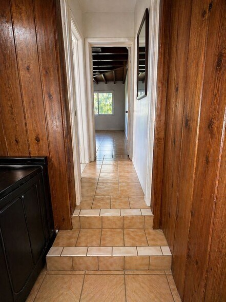 Building Photo - 1355 NE 129th St