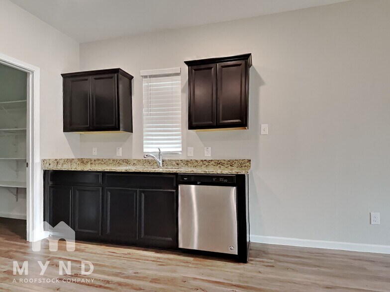 Building Photo - 217 Concho River Dr