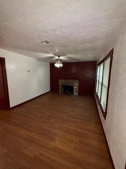 Building Photo - 1506 NW Euclid Ave