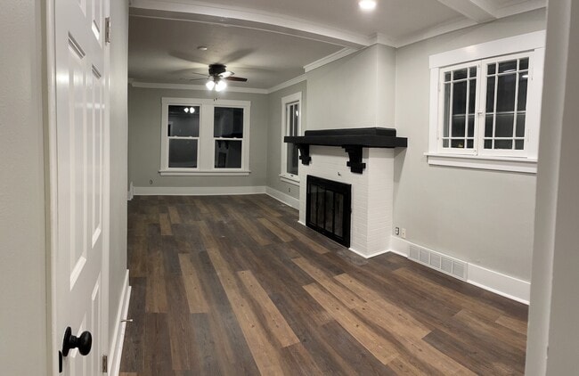 Building Photo - 4923 Chicago St