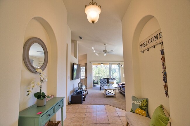 Building Photo - Annual Unfurnished 2 Bedroom 2 Bathroom Second Floor Condo in Casa Del Lago!