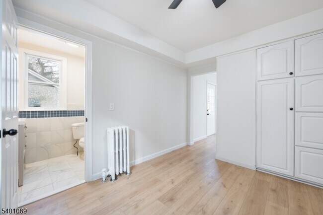 Building Photo - 71 Broad St