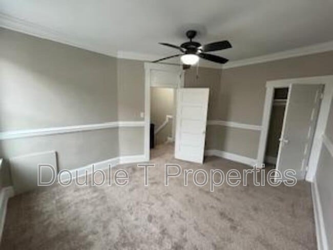 Building Photo - 3406 Wilkens Ave