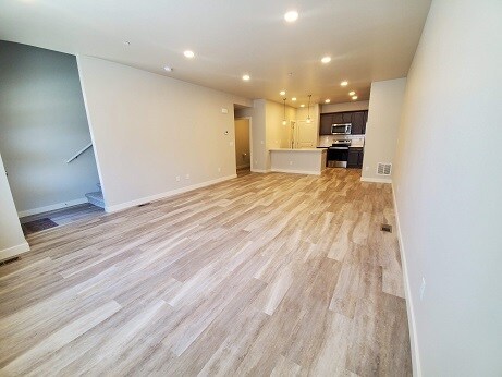 Building Photo - 2794 Barnstormer St