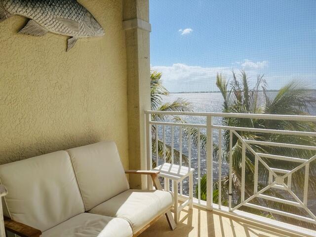 Building Photo - 975 NW Flagler Ave