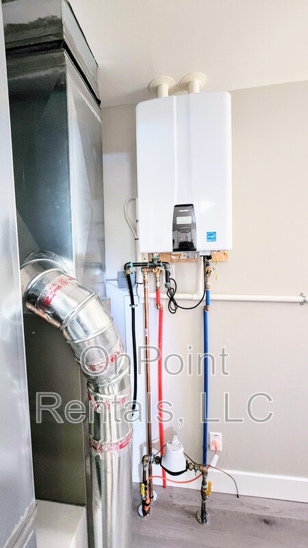 Building Photo - 7873 Syracuse St