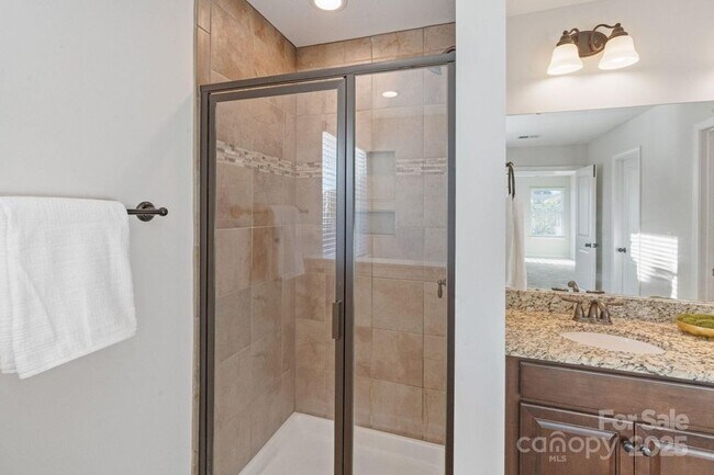 Building Photo - 2076 Waverly Ct