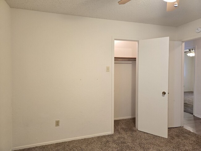 Building Photo - 3/2 House in Midway ISD!