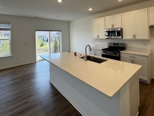 Building Photo - 12077 Jordi Rd