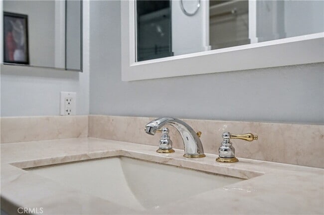 Building Photo - 3234 Kenhill Dr