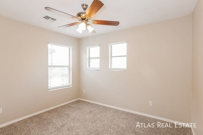 Building Photo - 11171 W Garfield St