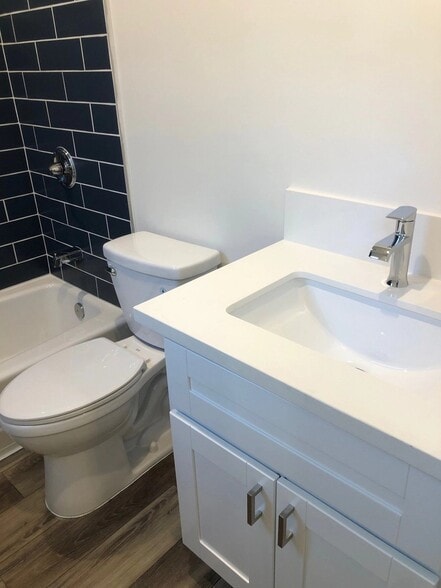 Building Photo - 2926 1/2-31-2 Asbury St