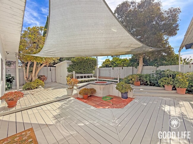 Building Photo - Spacious 3BR Home + 1BR ADU with Private Courtyard in University City!