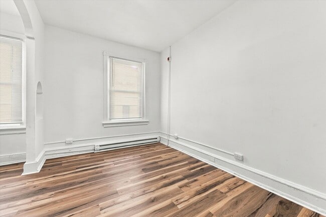 Building Photo - 1216 N 41st St