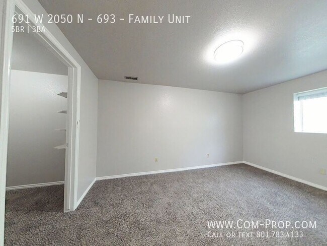 Building Photo - 691 W 2050 N