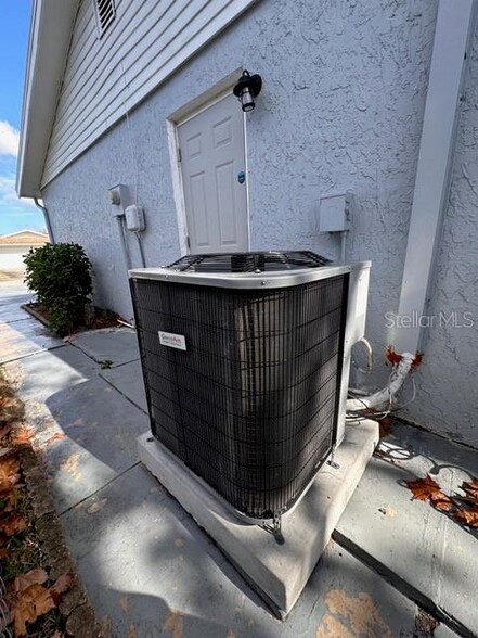 Building Photo - 7924 Halsey Dr