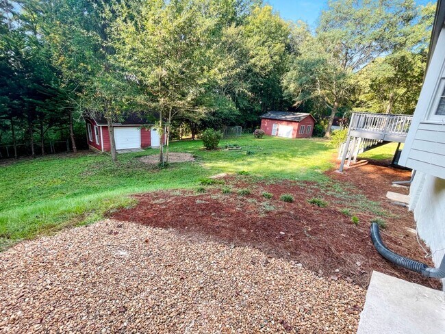Building Photo - Renovated 3BR Ranch w/Basement