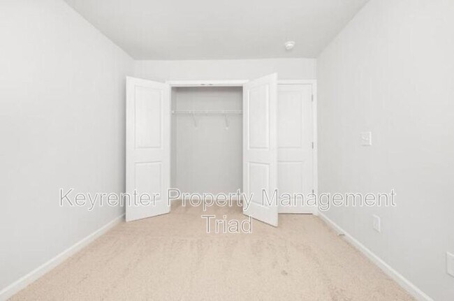 Building Photo - 1122 Banworth Ct