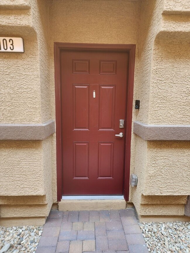 Primary Photo - 3 bedroom/ 2 bath condo in gated community