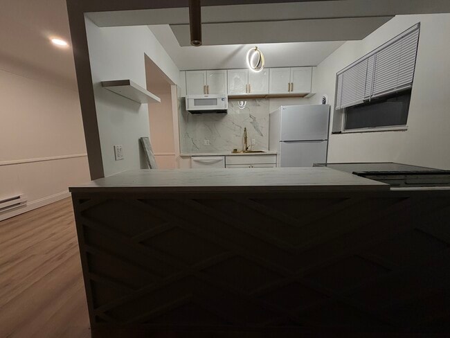 Building Photo - 1617 Pelham Pl