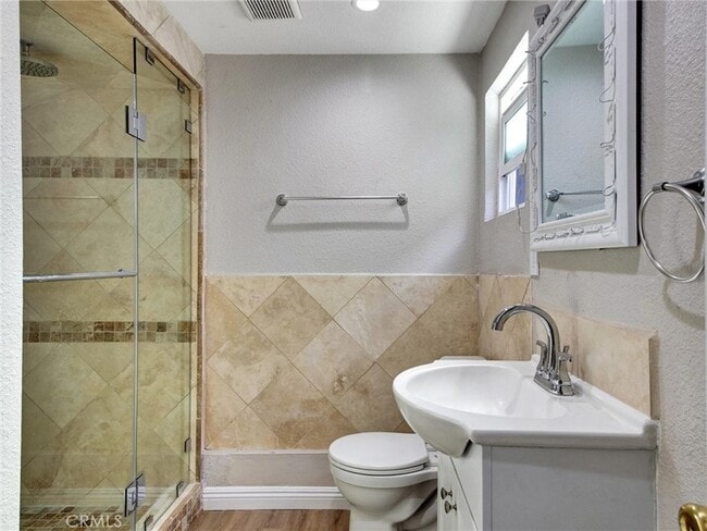 Building Photo - 985 1/2 Dexter Street Unit