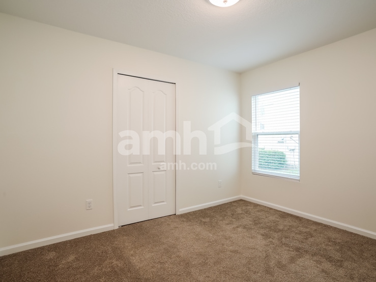 Building Photo - 636 Glendale Ln