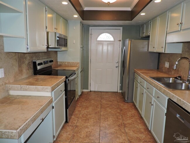 Building Photo - 3510 Parkwood Ave