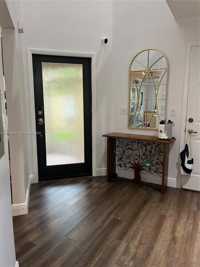 Building Photo - 9875 Fairway Cove Ln