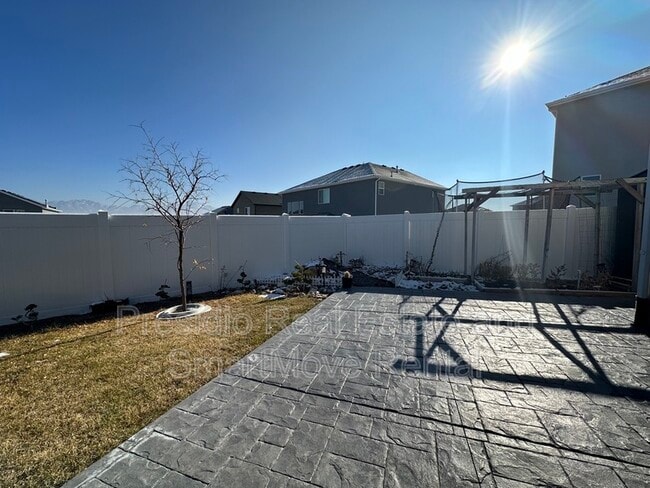 Building Photo - 5911 Cami Dawn Ct