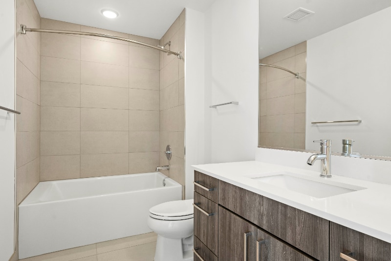 Building Photo - 814 S Michigan Ave