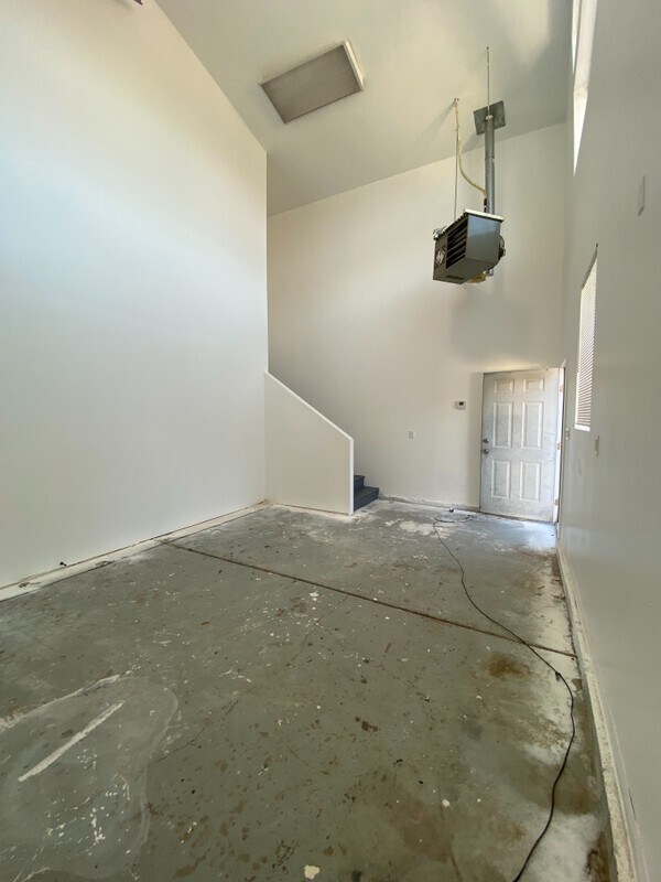 Building Photo - 4045 Decathlon St