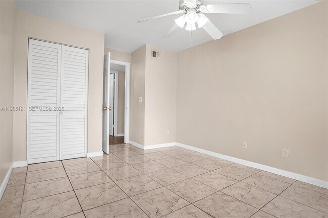 Building Photo - 12650 Vista Isles Dr