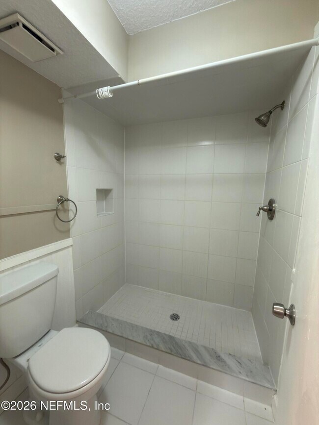 Building Photo - 1 TURTLEBACK Trl