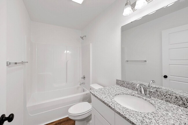 Building Photo - $1299 OFF RENT FOR THE FIRST 3 MONTHS!