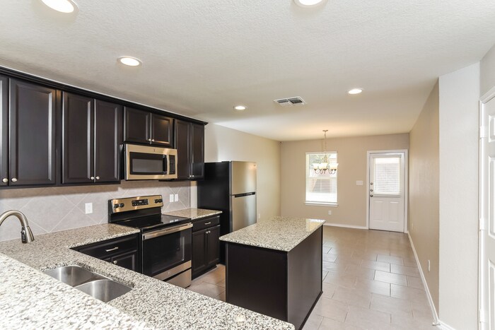Building Photo - 10418 Castello Cyn