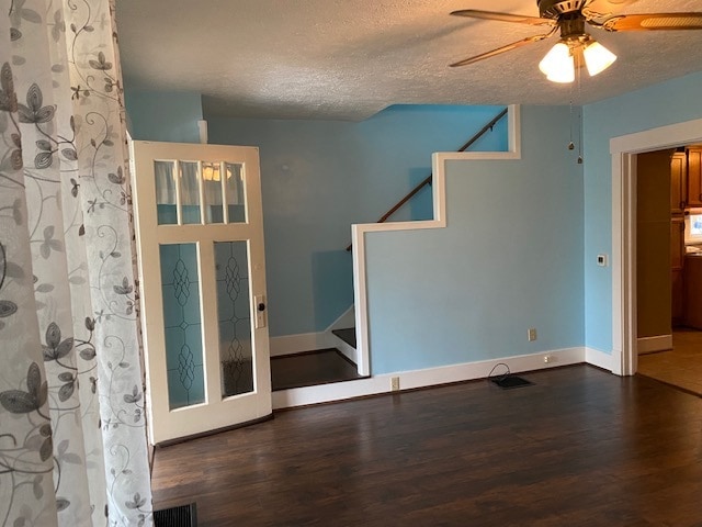 Entry area - 475 Park St