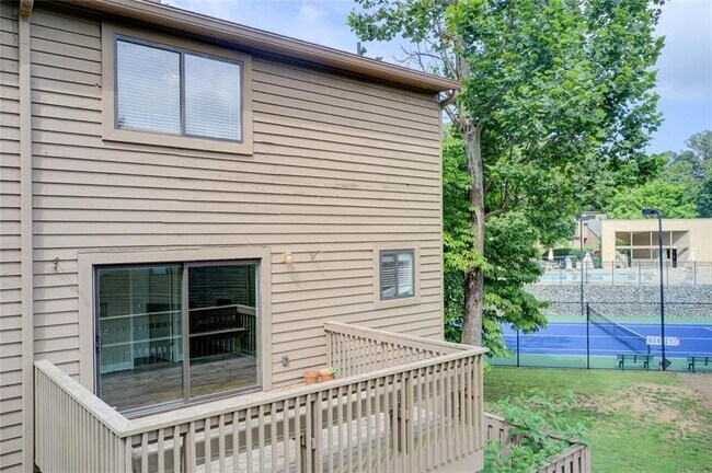 Building Photo - 1301 Parkaire Crossing