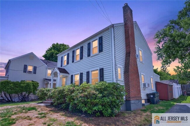 Building Photo - 12 Capner St