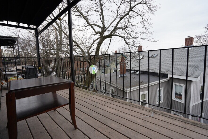 Building Photo - 15 Quint Ave