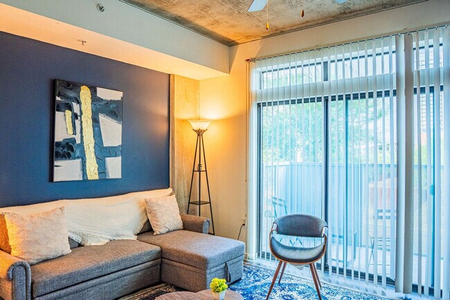 Building Photo - 915 N 4th St