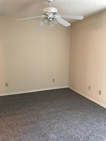 Building Photo - 9807 Walnut St