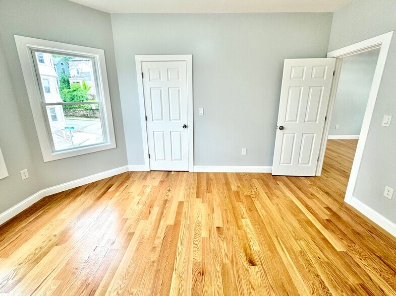 Building Photo - 24 Darling St