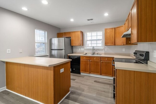 Building Photo - Hidden Gem in East Charlotte - 3 Bedrooms, Prime Location
