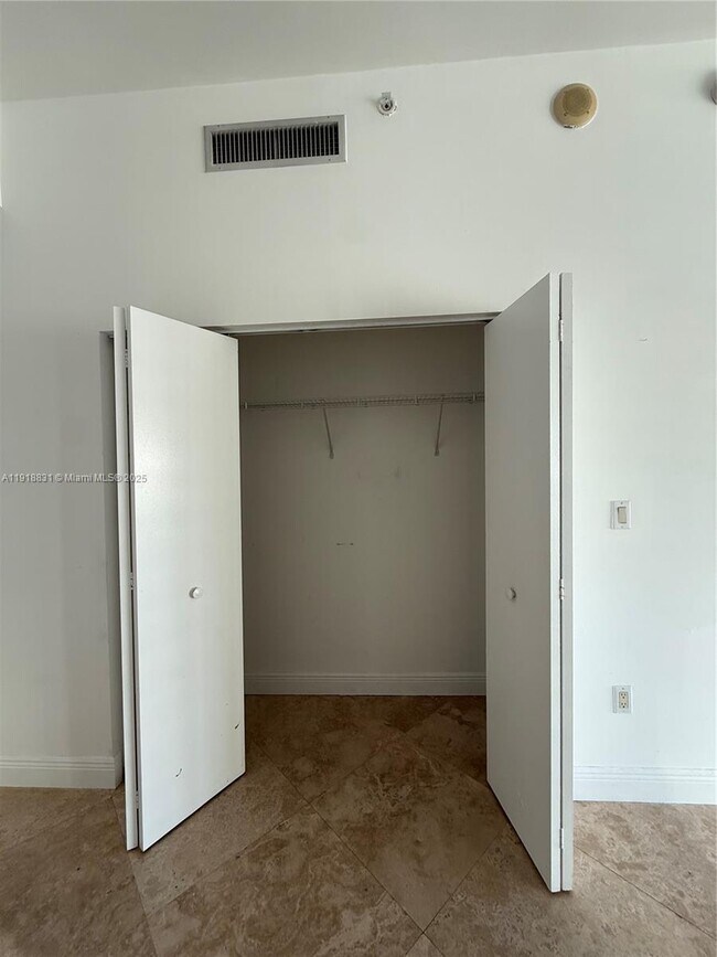 Building Photo - 133 NE 2nd Ave