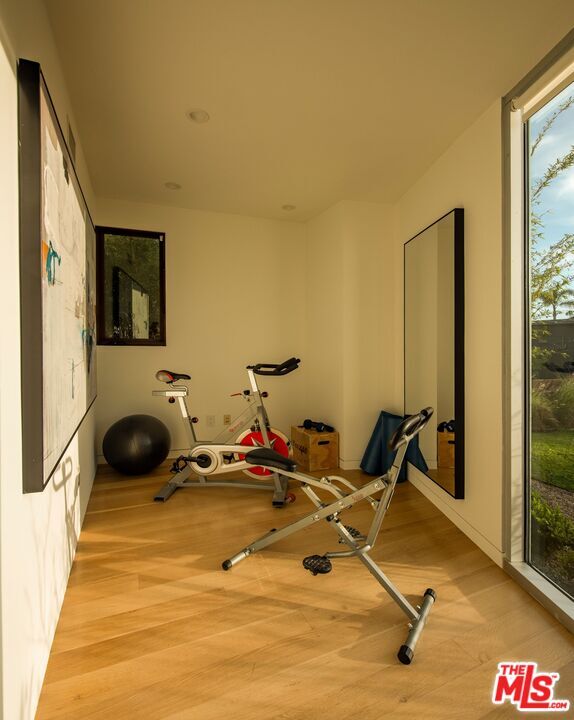 Building Photo - 3218 Maplewood Ave